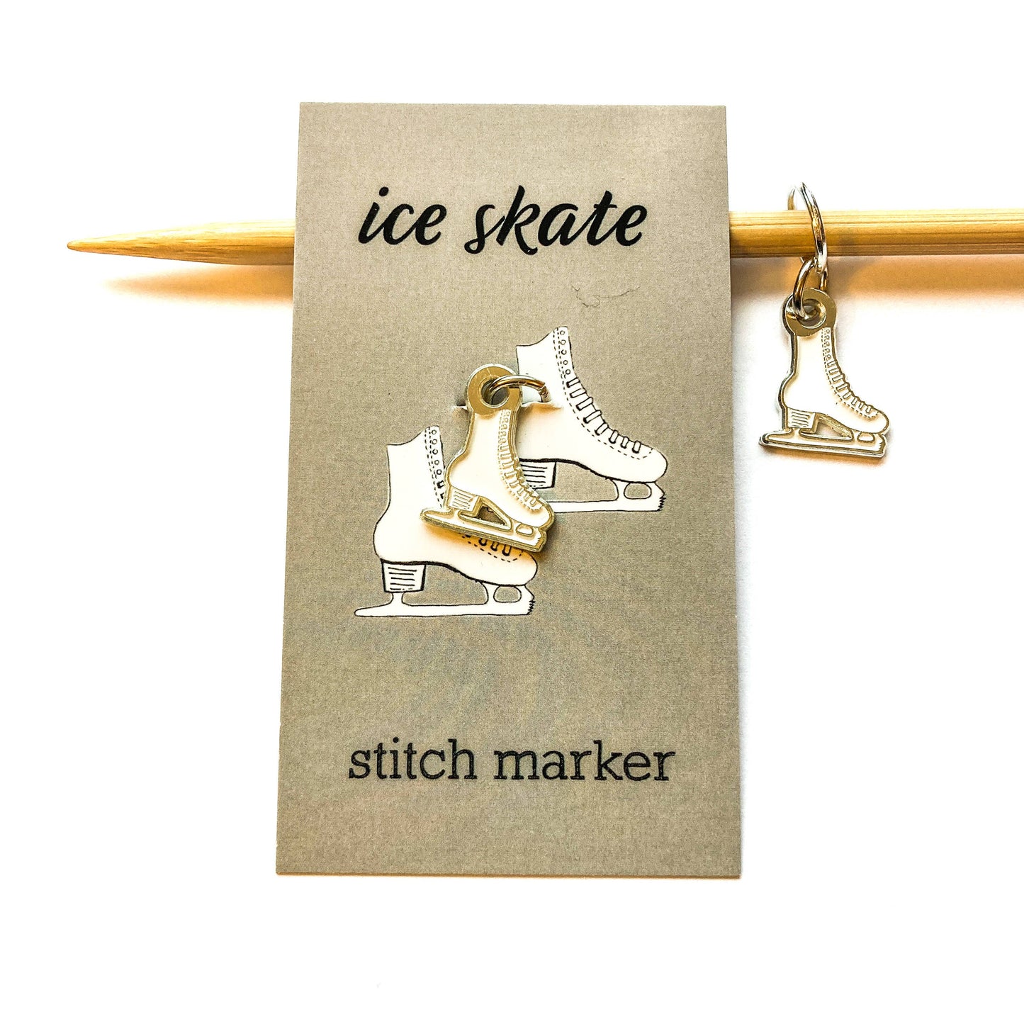 Ice skate stitch marker or progress keeper: Round