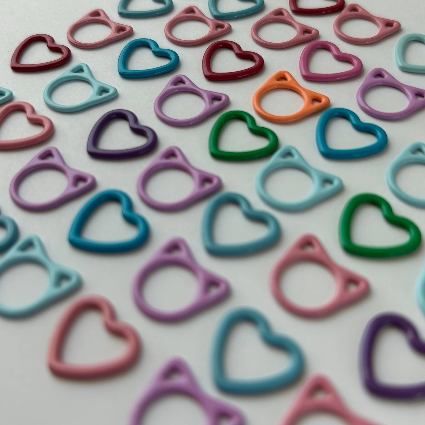 Basic Stitch Set Snag-Free Metal Stitch Markers Cat + Hearts: Cat - Jumbo rainbow